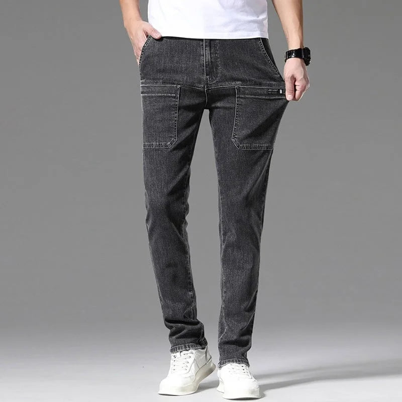 Komfortabel Jeans med flere lommer - Den