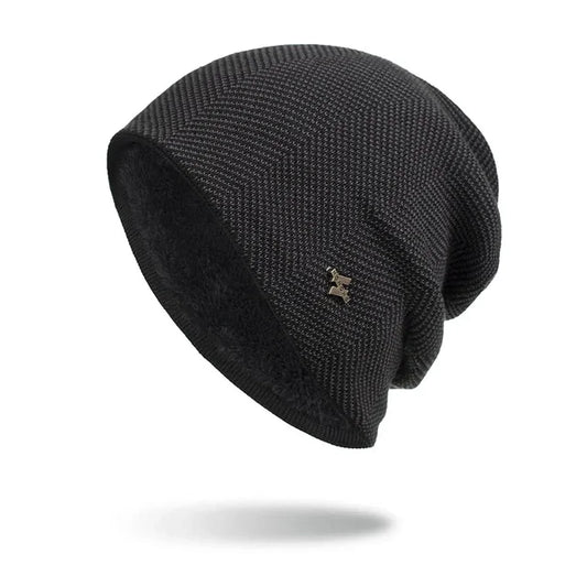 Ribbet hue med diskret emblem - Viorica