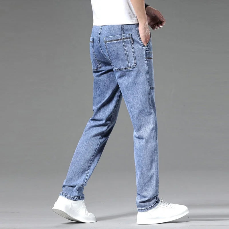 Komfortabel Jeans med flere lommer - Den
