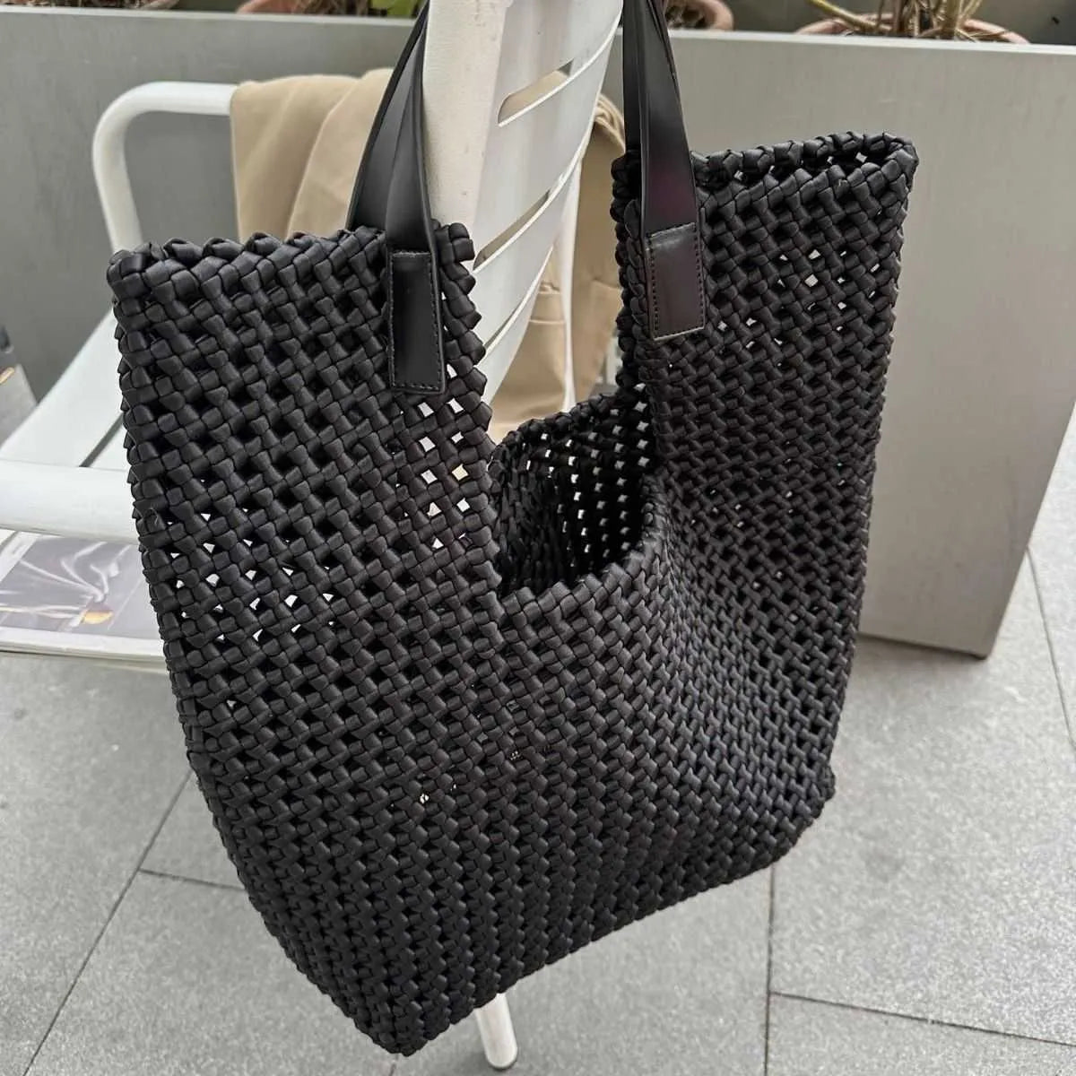Vævet tote taske med struktureret design - Virgil