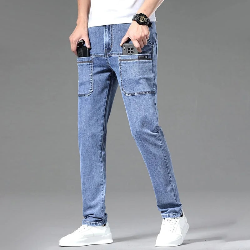 Komfortabel Jeans med flere lommer - Den