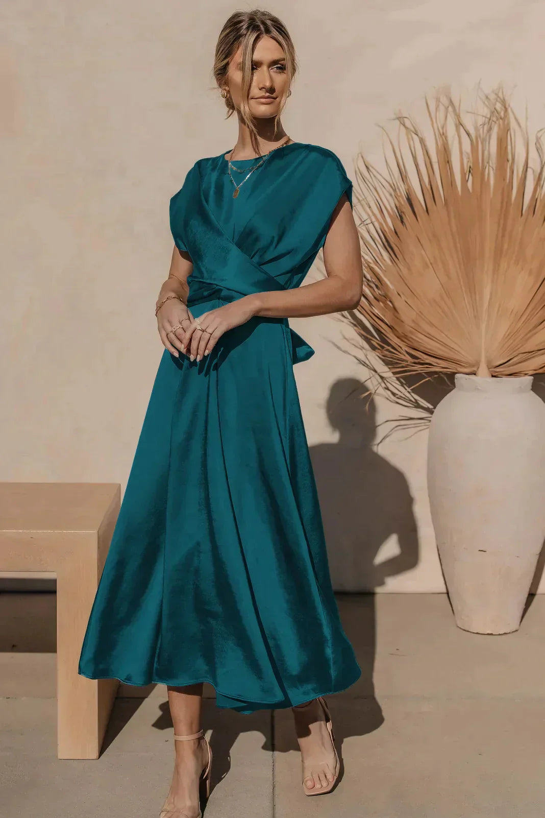Elegant festkjole i satinsilke - Stevie