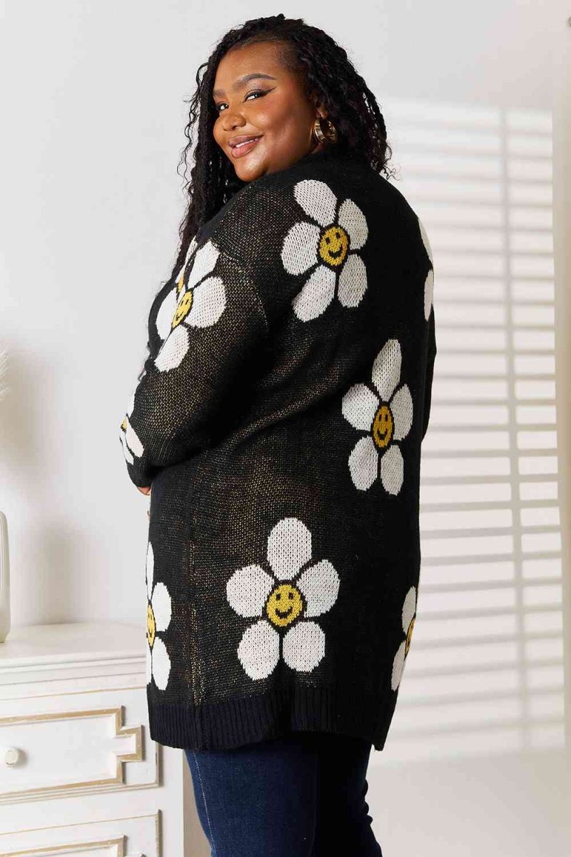 Cardigan med blomster og knapper - Hila