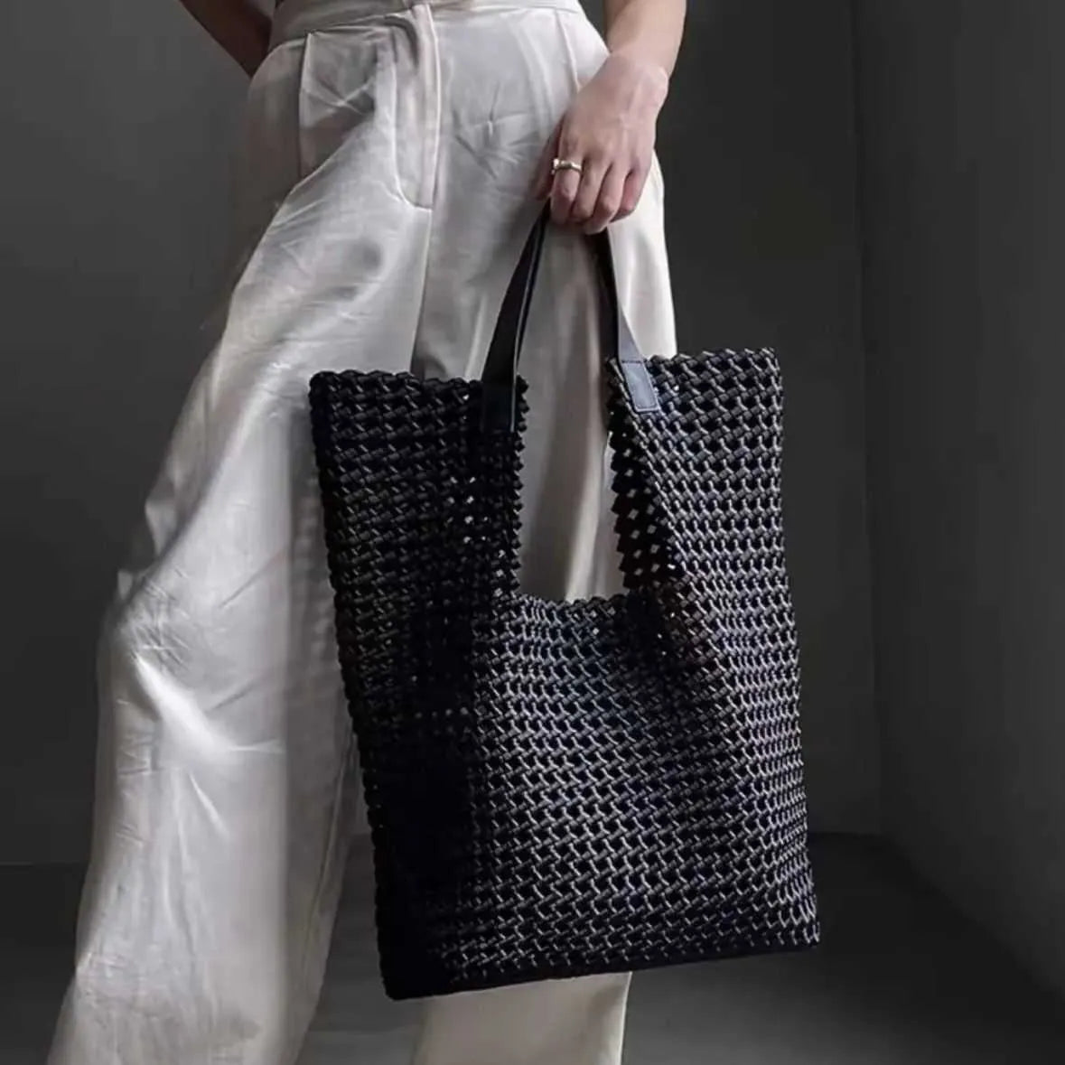 Vævet tote taske med struktureret design - Virgil