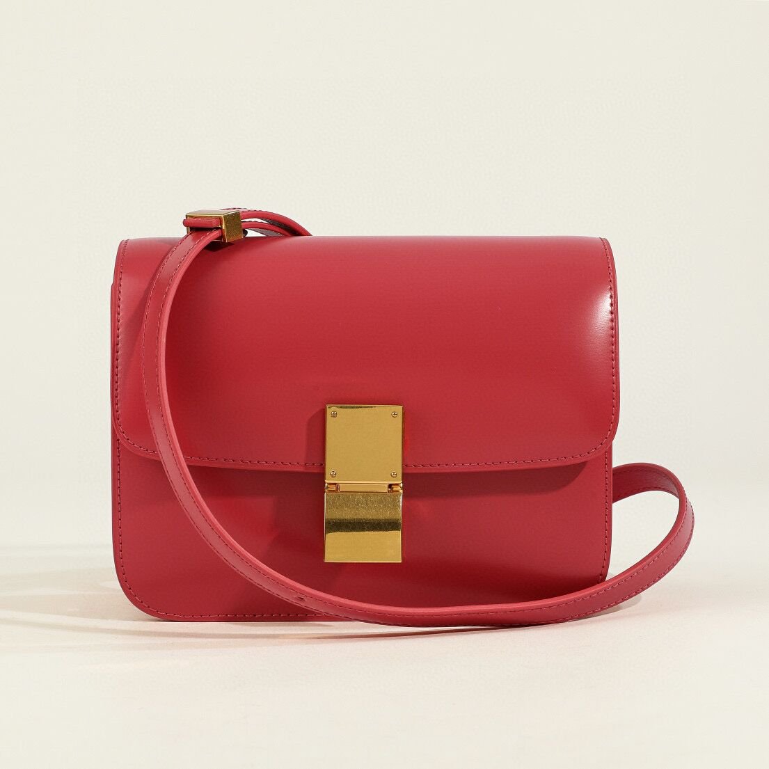 Emma - Klassisk skuldertaske med flap